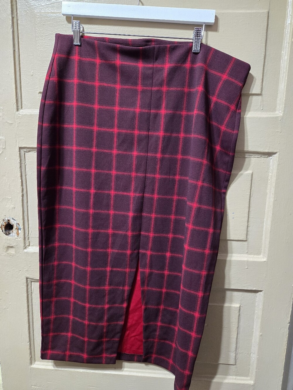 Old Navy Red Checkered Front Slit Midi Skirt Size: XL